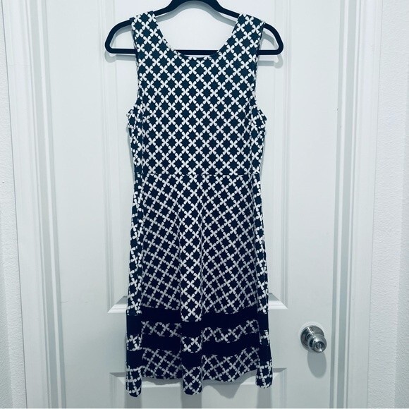 NWT Mauvette Maire Knit Dress for Stitch Fix Women's Size Medium Navy & White - Picture 2 of 14